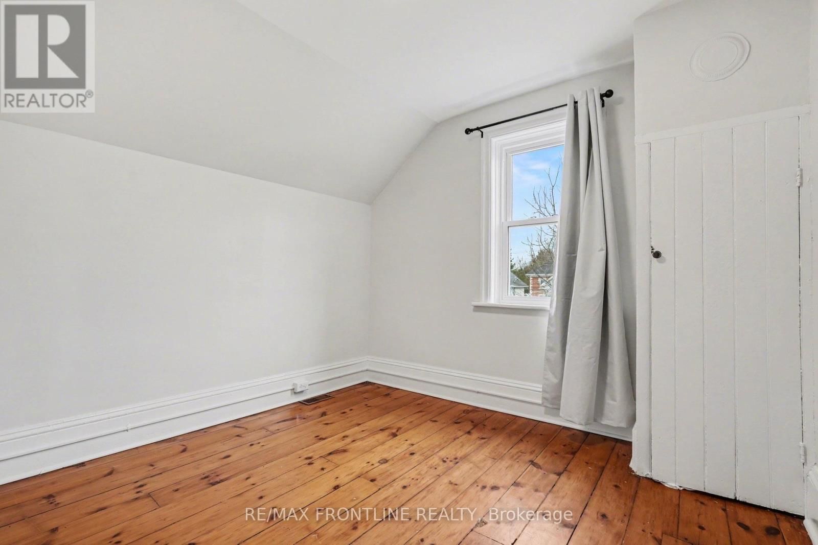 101 PETER STREET Image 23