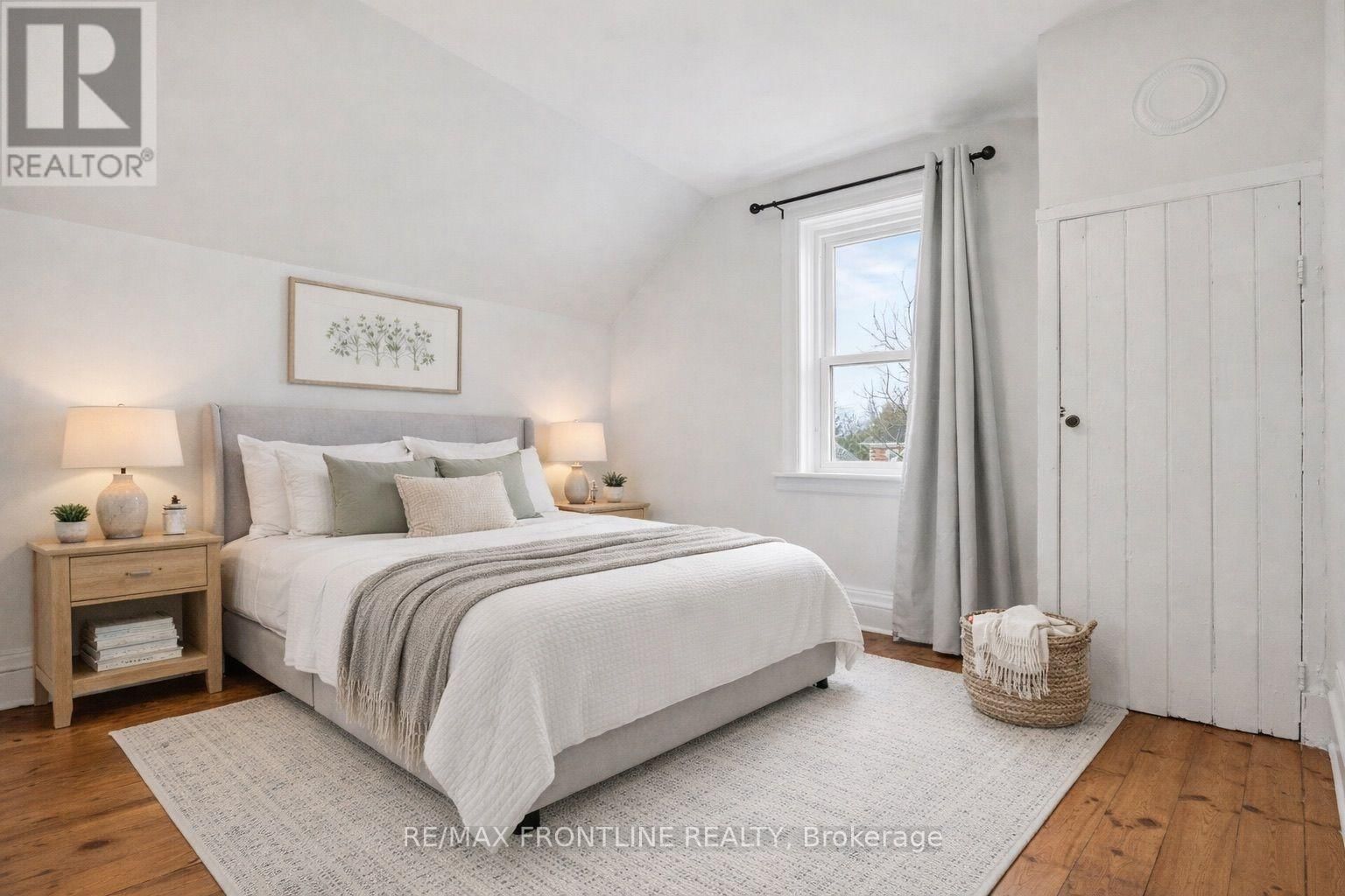 101 PETER STREET Image 24