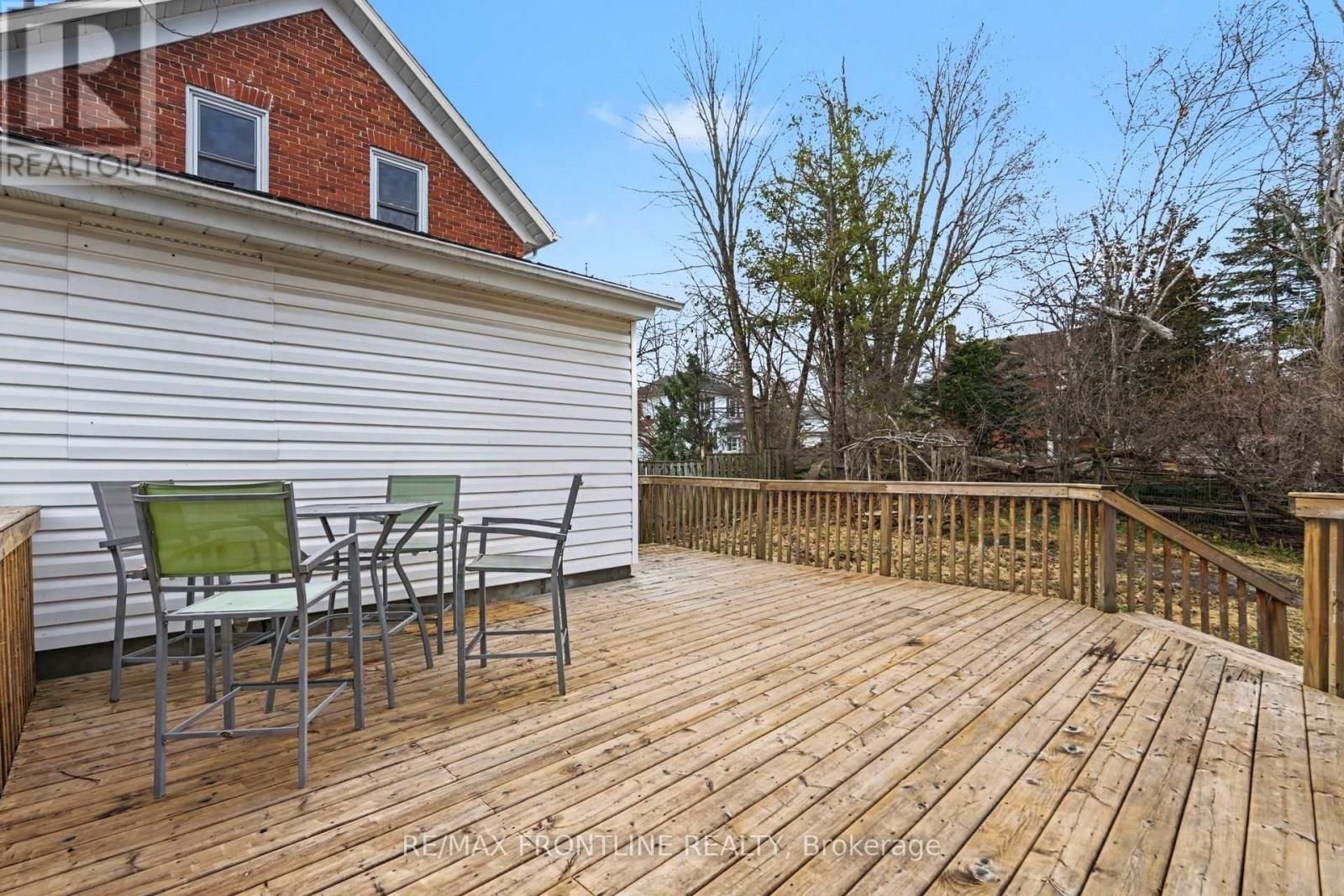 101 PETER STREET Image 33