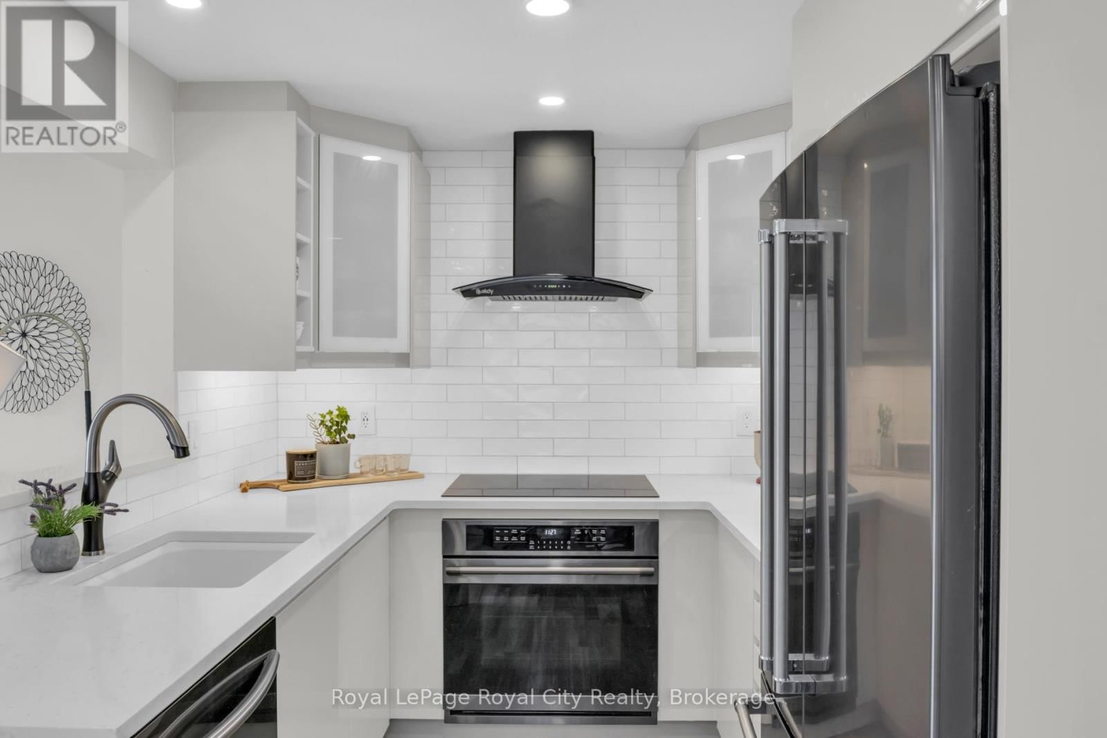 155 STEPHANIE DRIVE Image 10