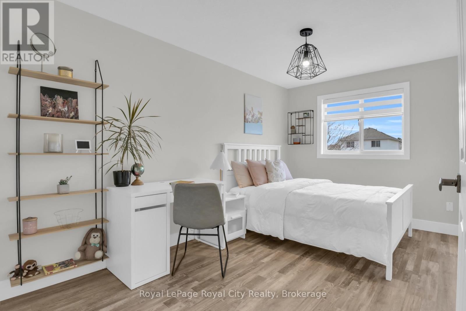 155 STEPHANIE DRIVE Image 21