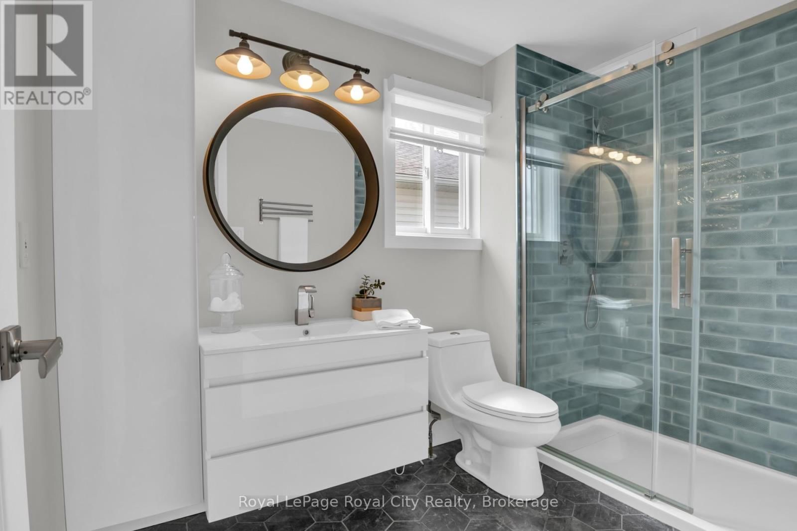 155 STEPHANIE DRIVE Image 28