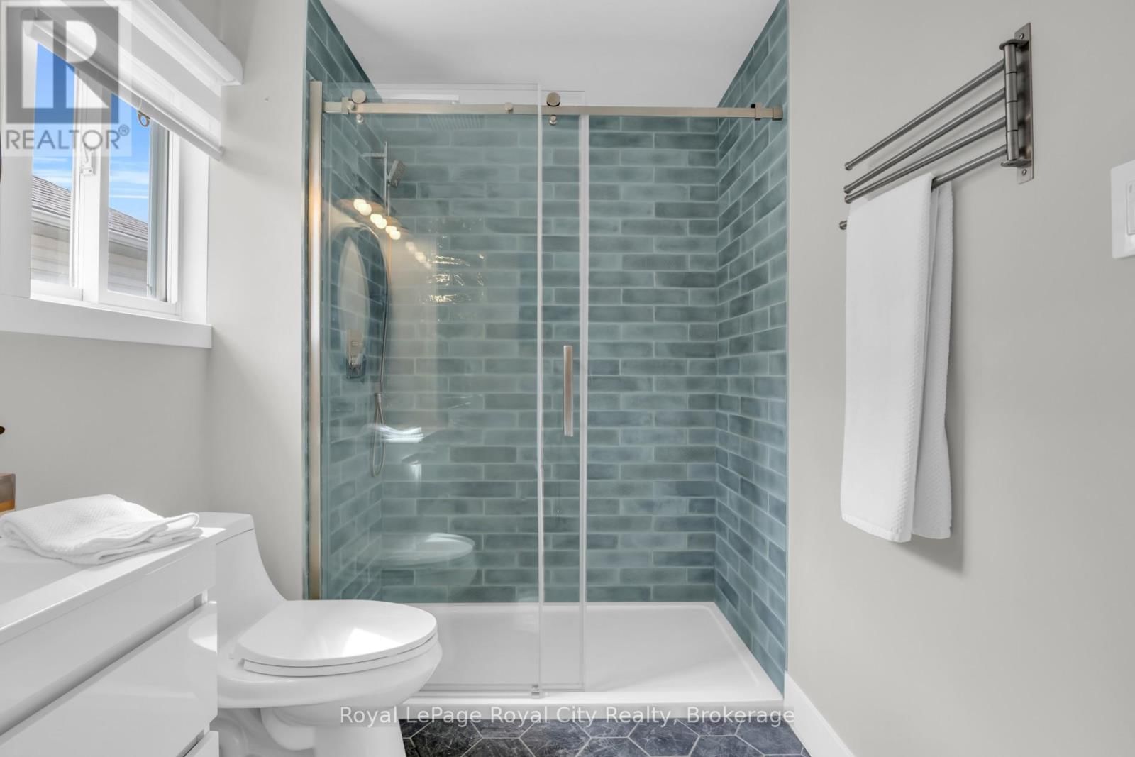 155 STEPHANIE DRIVE Image 29