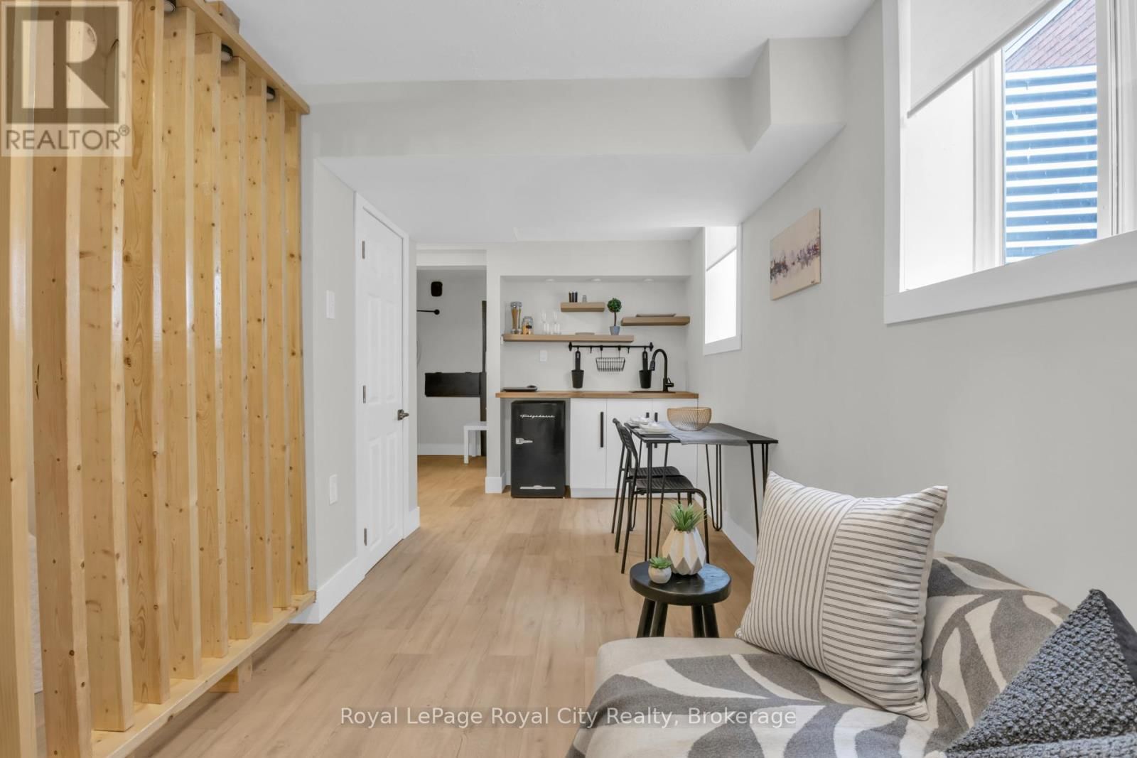 155 STEPHANIE DRIVE Image 31