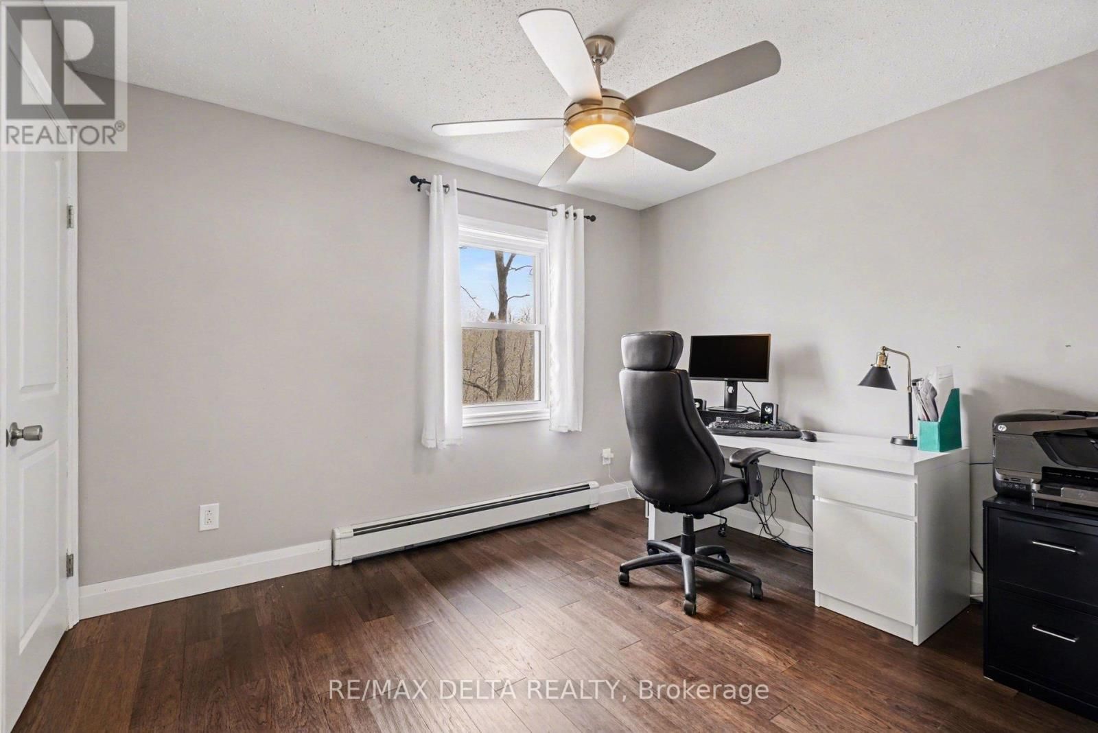 2021 DES PINS STREET Image 30