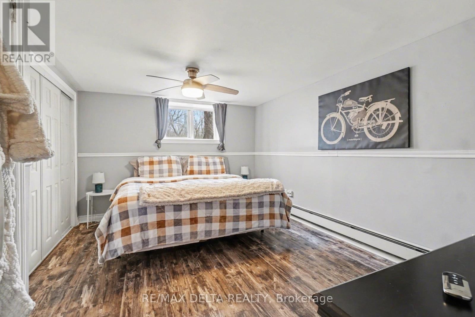 2021 DES PINS STREET Image 36