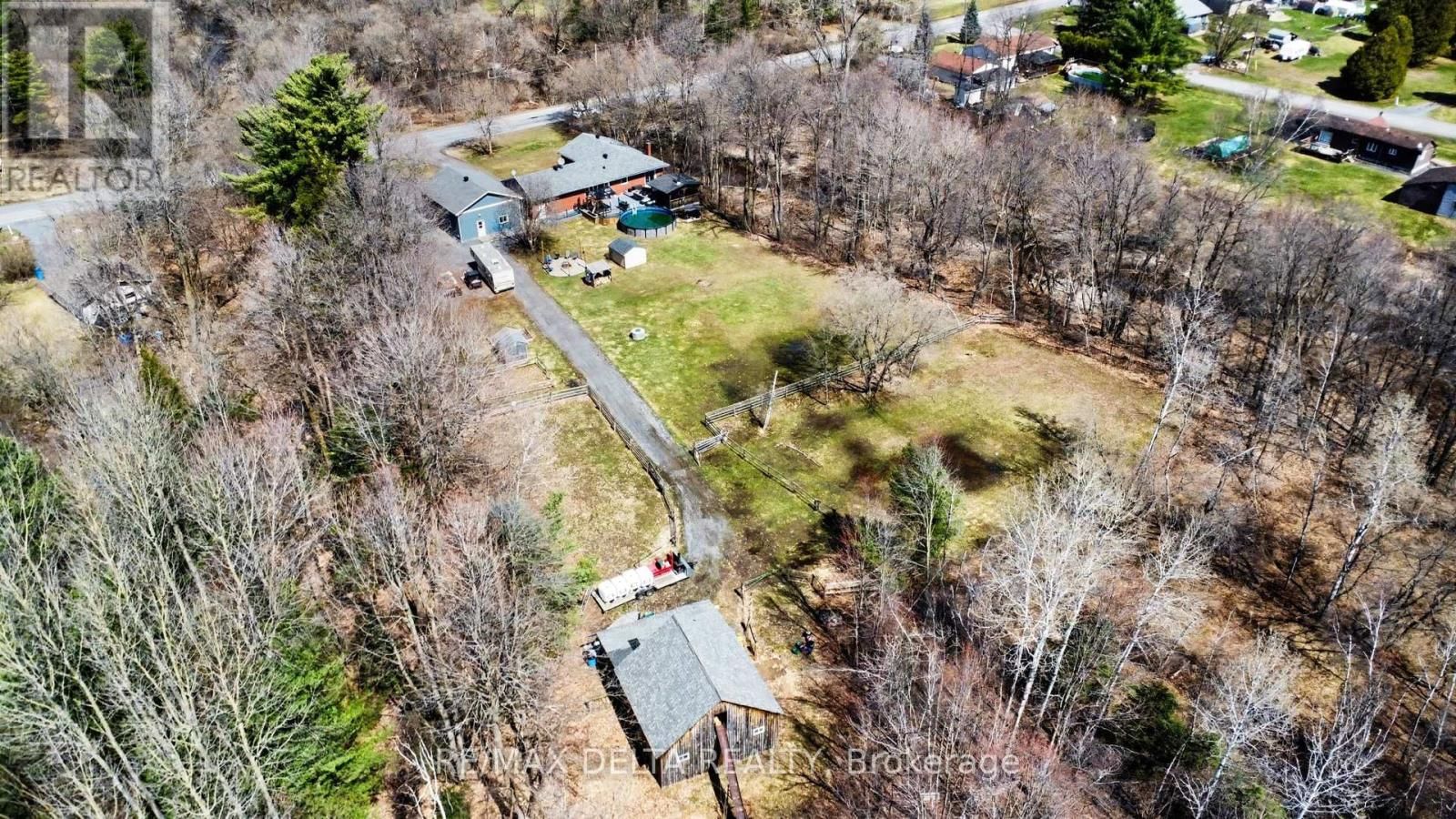 2021 DES PINS STREET Image 46