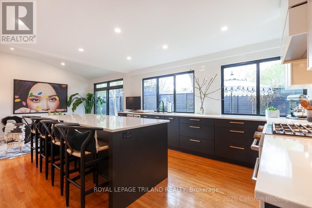 423 MOORE STREET Image 10