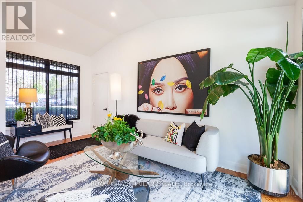 423 MOORE STREET Image 14