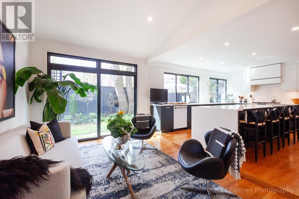 423 MOORE STREET Image 15