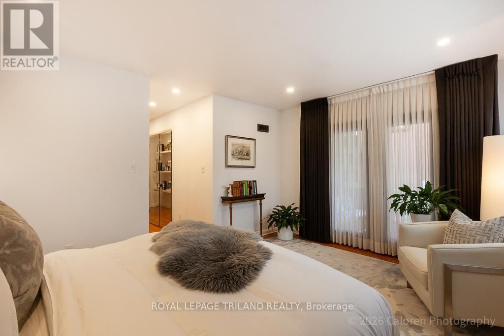 423 MOORE STREET Image 19