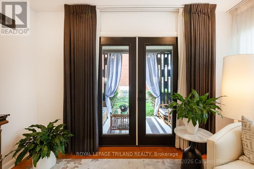 423 MOORE STREET Image 20