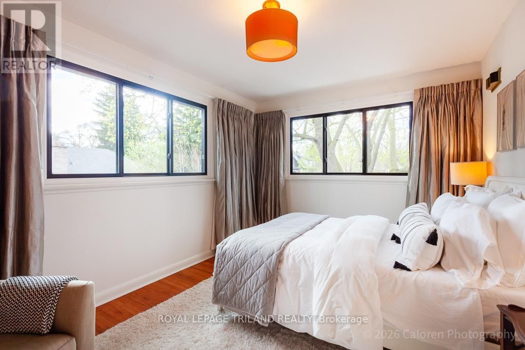 423 MOORE STREET Image 26