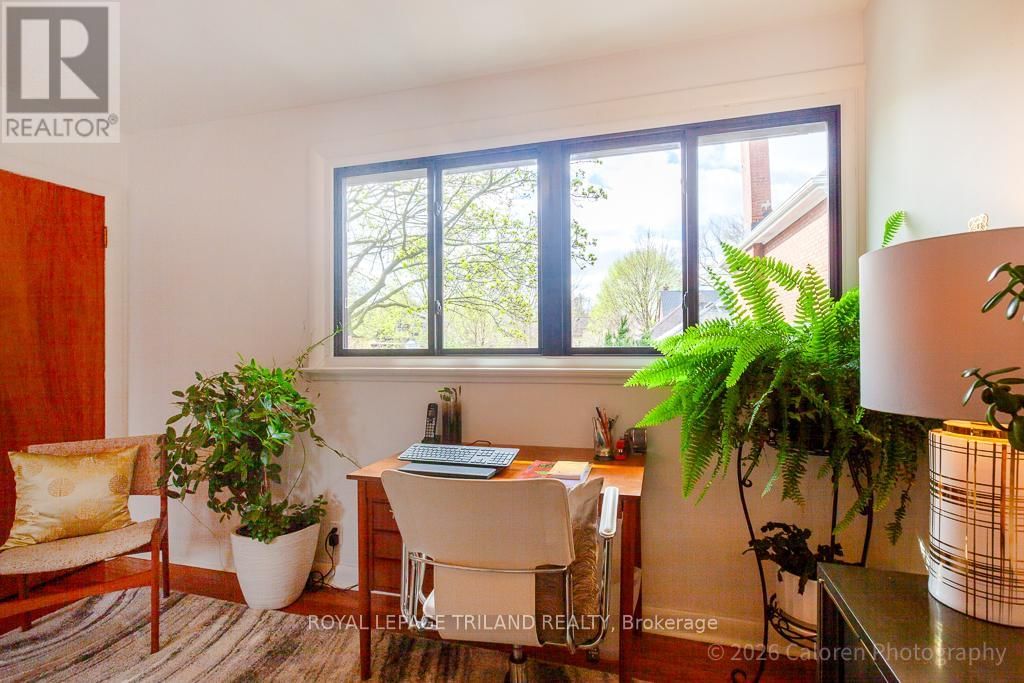 423 MOORE STREET Image 29