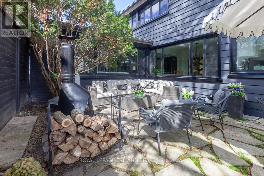 423 MOORE STREET Image 41