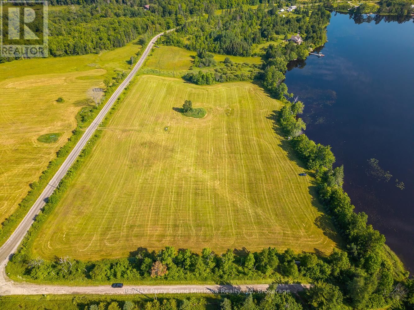 515 BALSAM ROAD Image 12