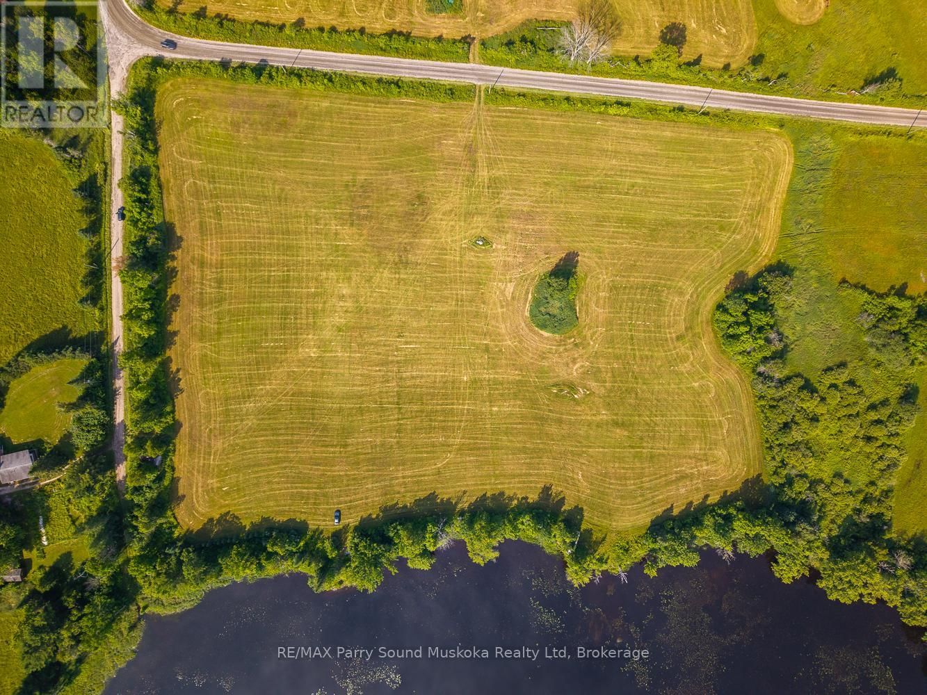 515 BALSAM ROAD Image 9