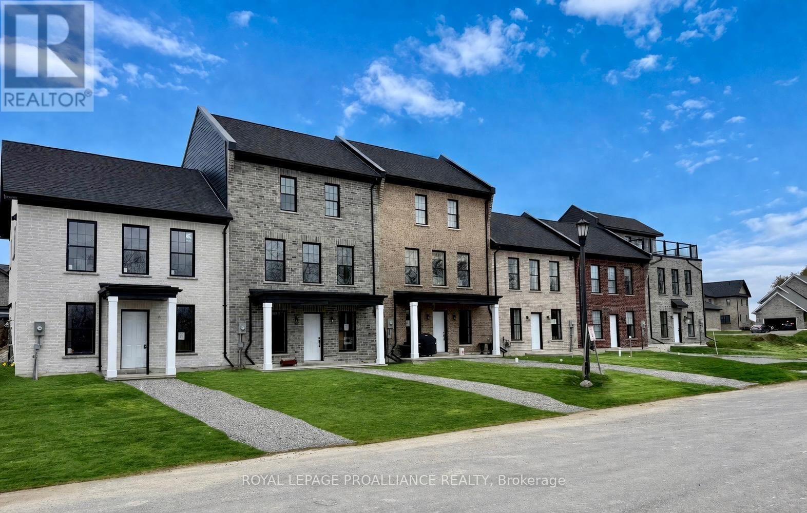 914 KERR STREET WEST Image 3