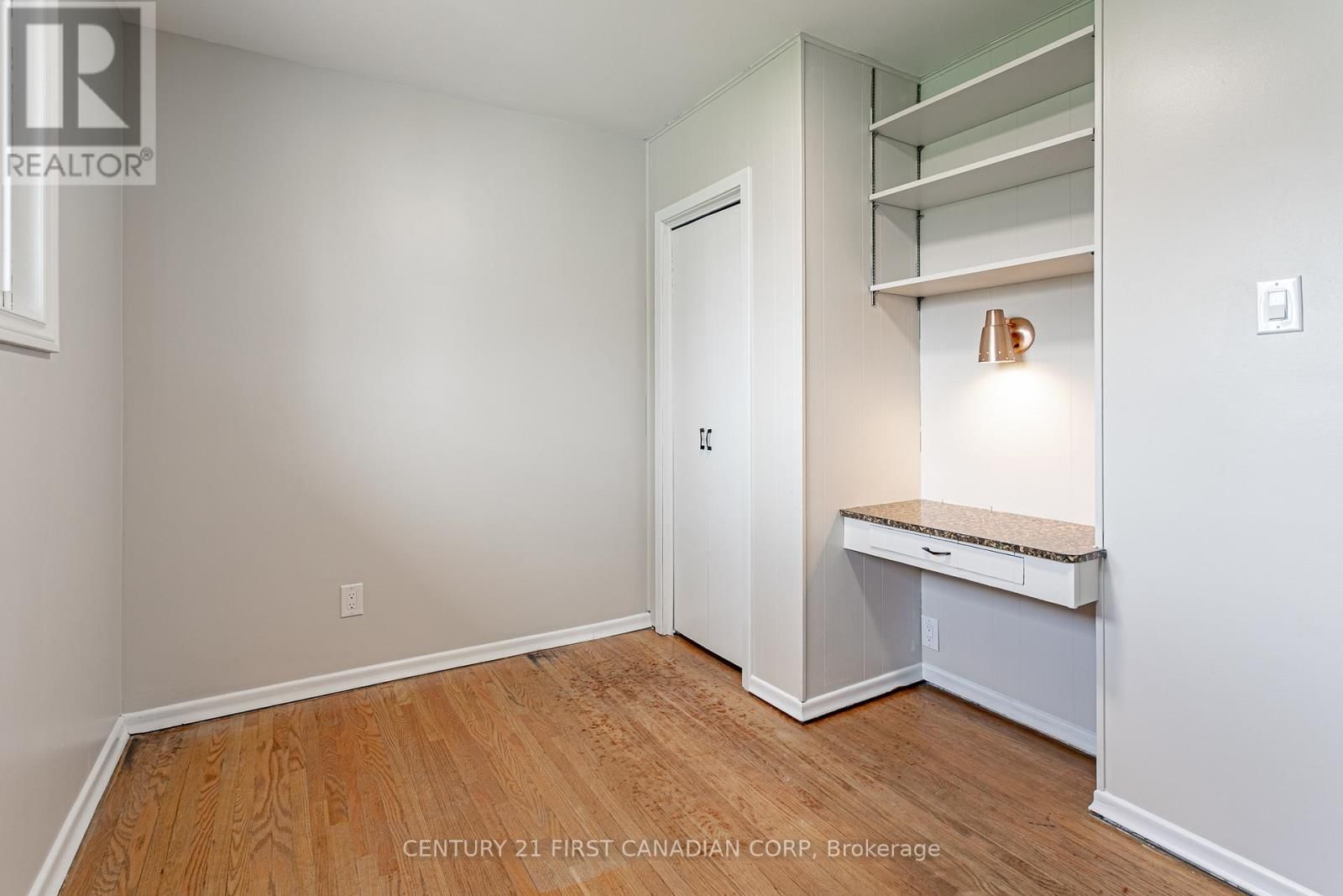 256 SOUTHCREST DRIVE Image 14