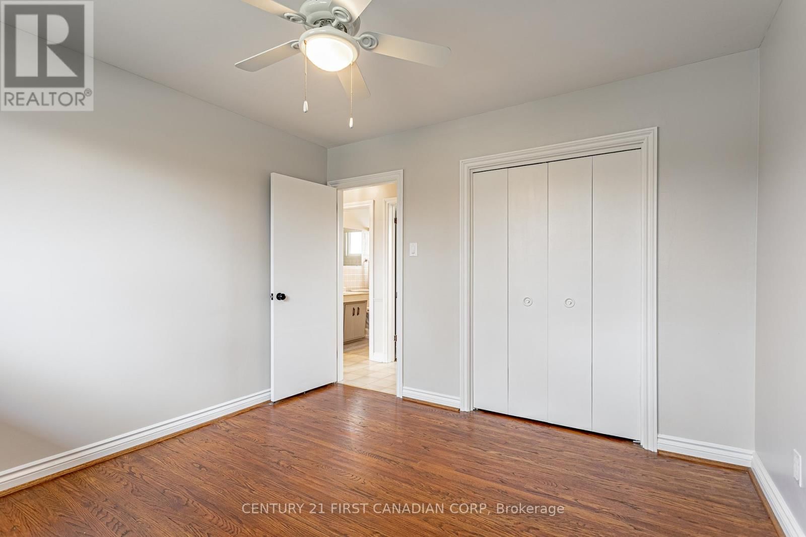 256 SOUTHCREST DRIVE Image 17