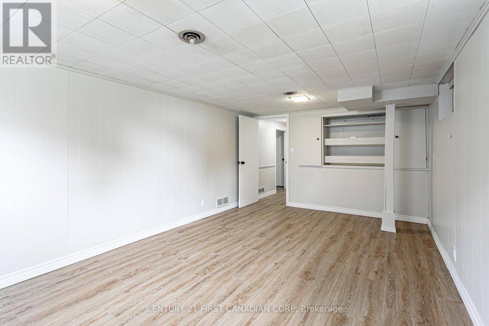 256 SOUTHCREST DRIVE Image 33