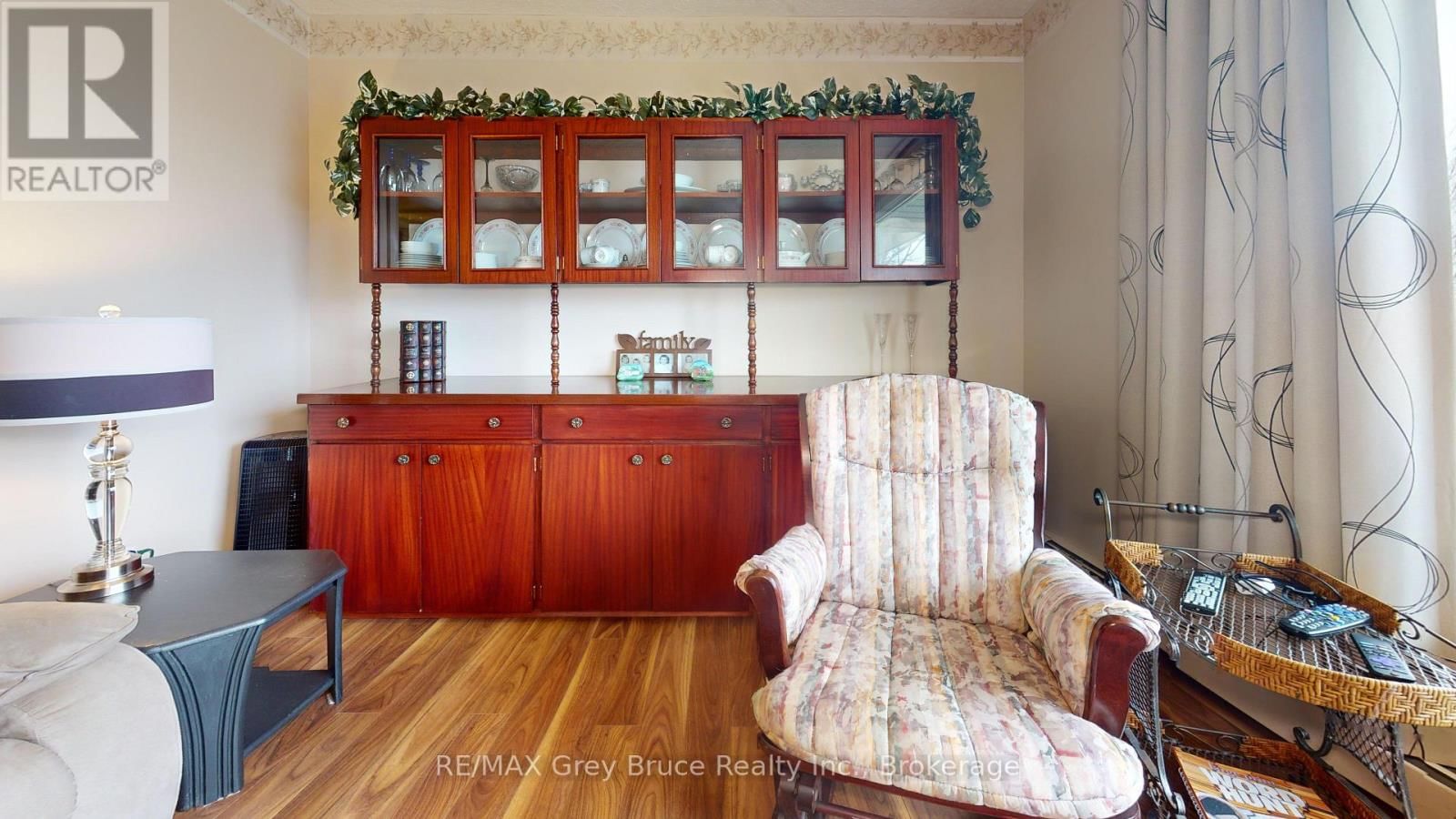 32 GARAFRAXA STREET Image 10