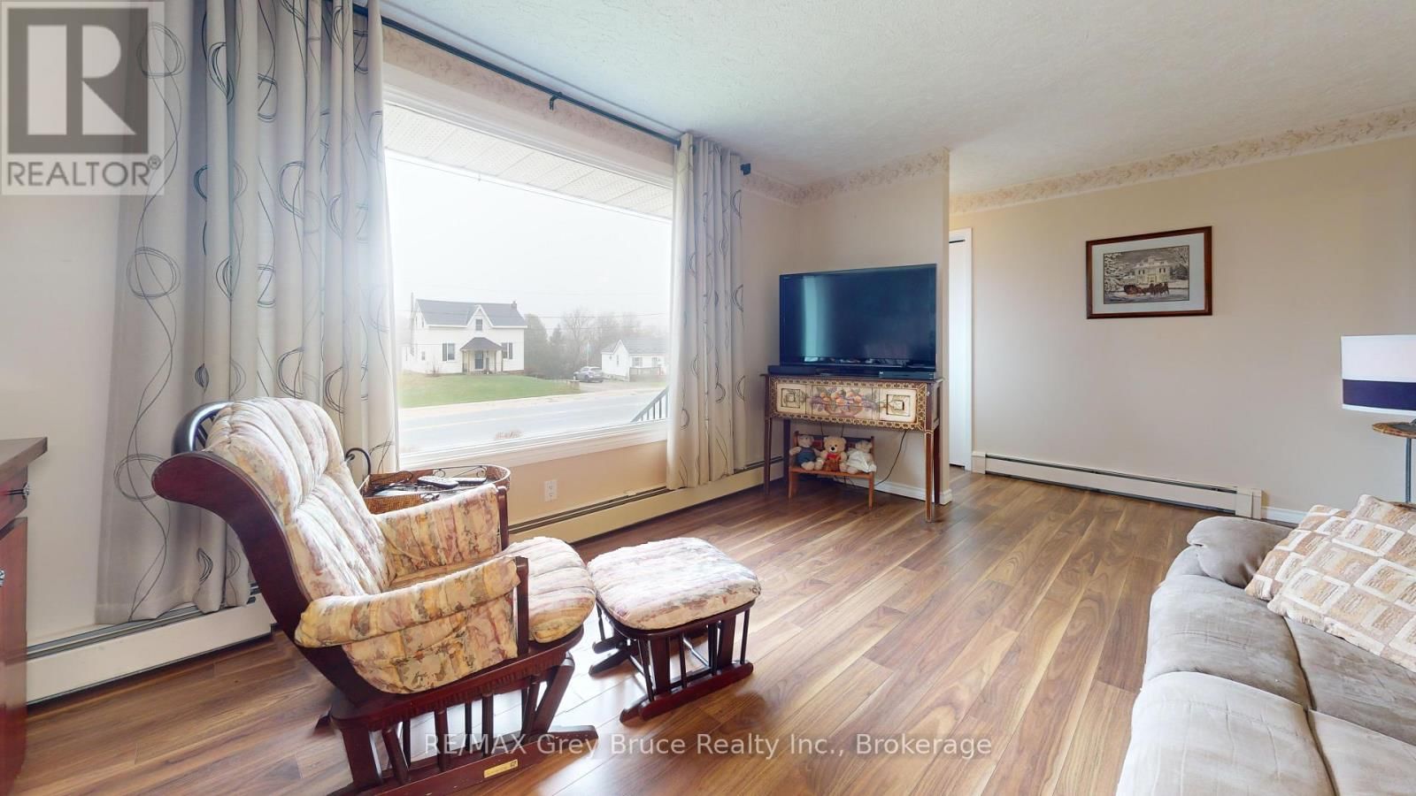 32 GARAFRAXA STREET Image 11