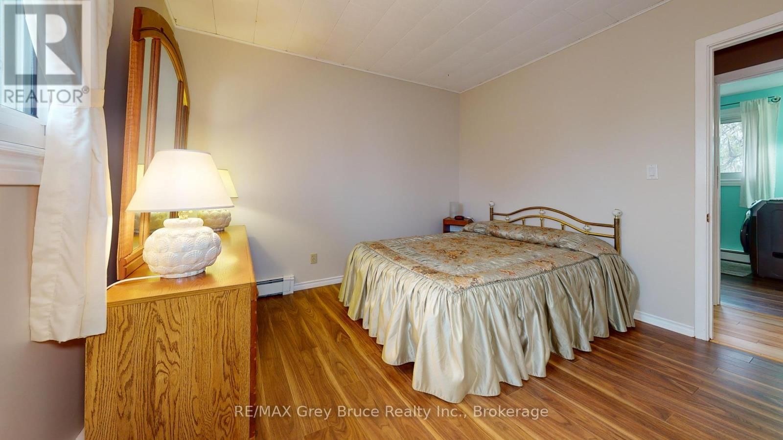 32 GARAFRAXA STREET Image 13