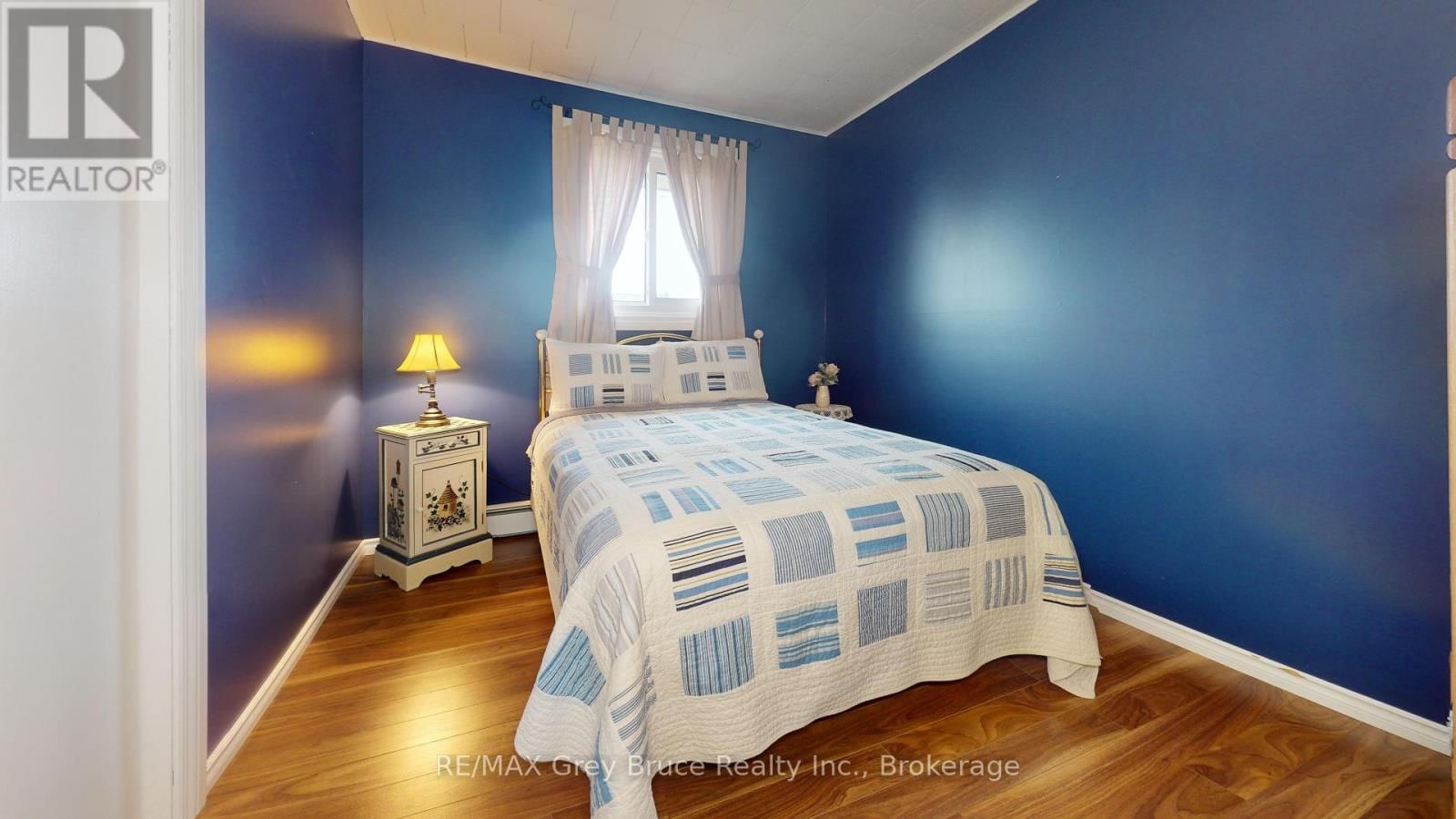 32 GARAFRAXA STREET Image 15