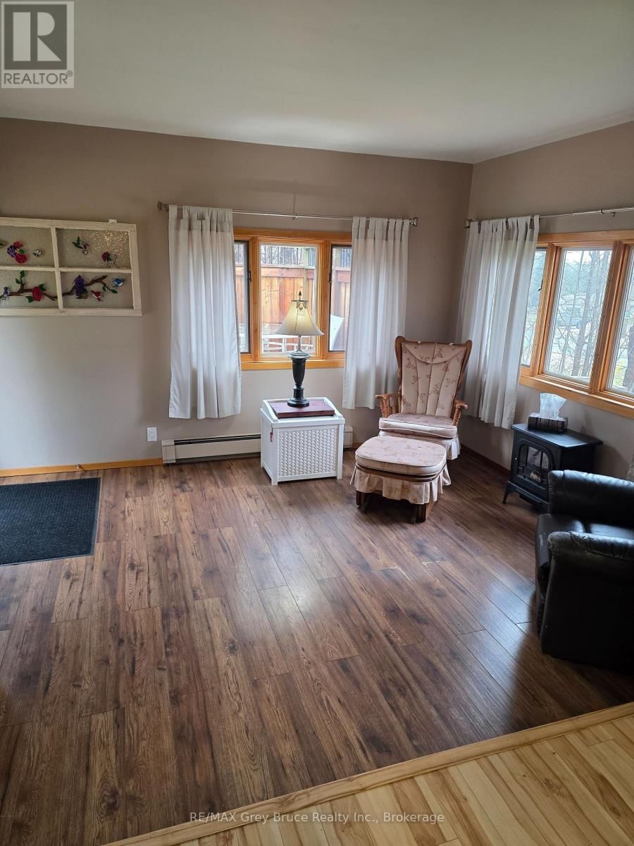 32 GARAFRAXA STREET Image 18