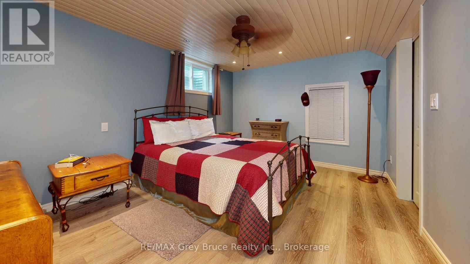 32 GARAFRAXA STREET Image 22