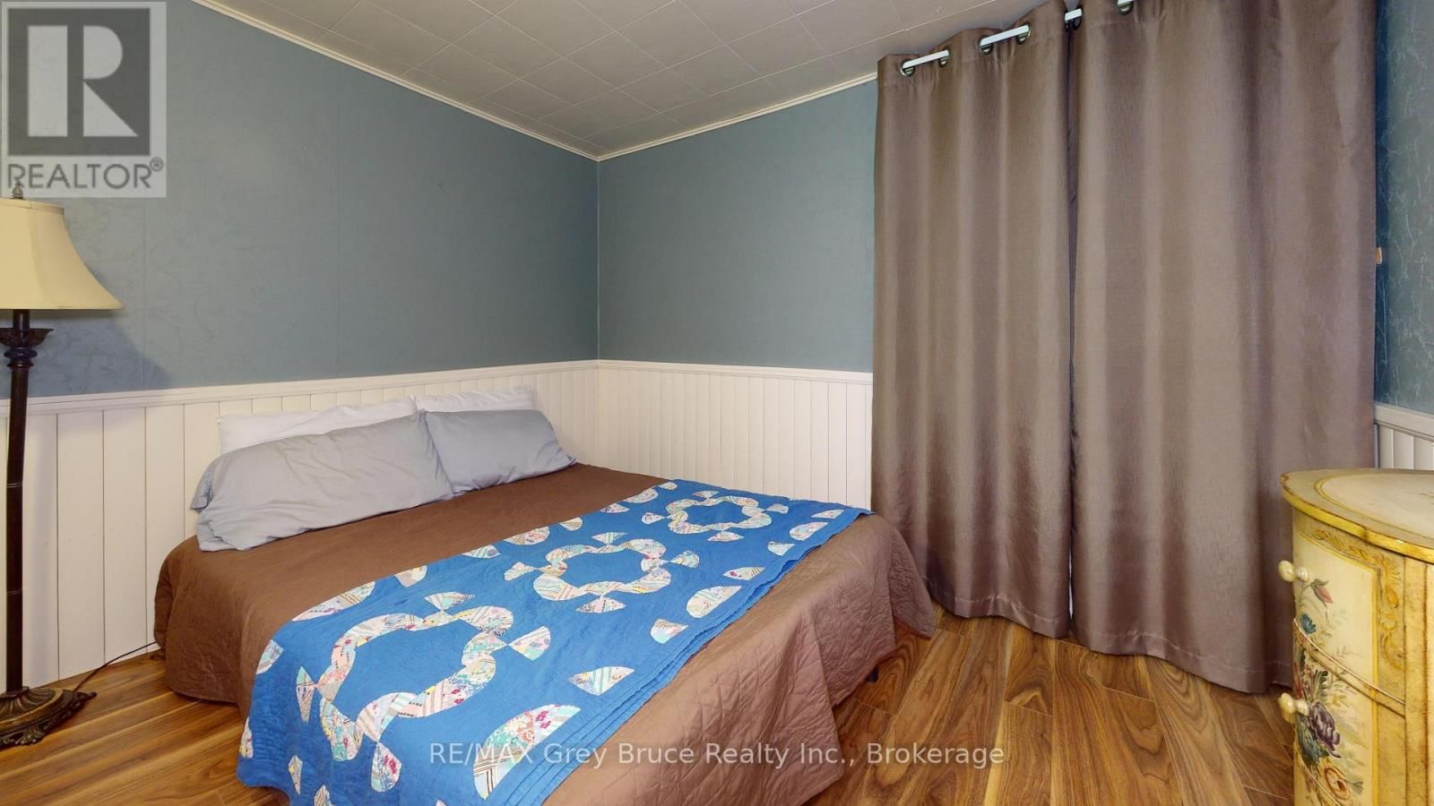 32 GARAFRAXA STREET Image 23