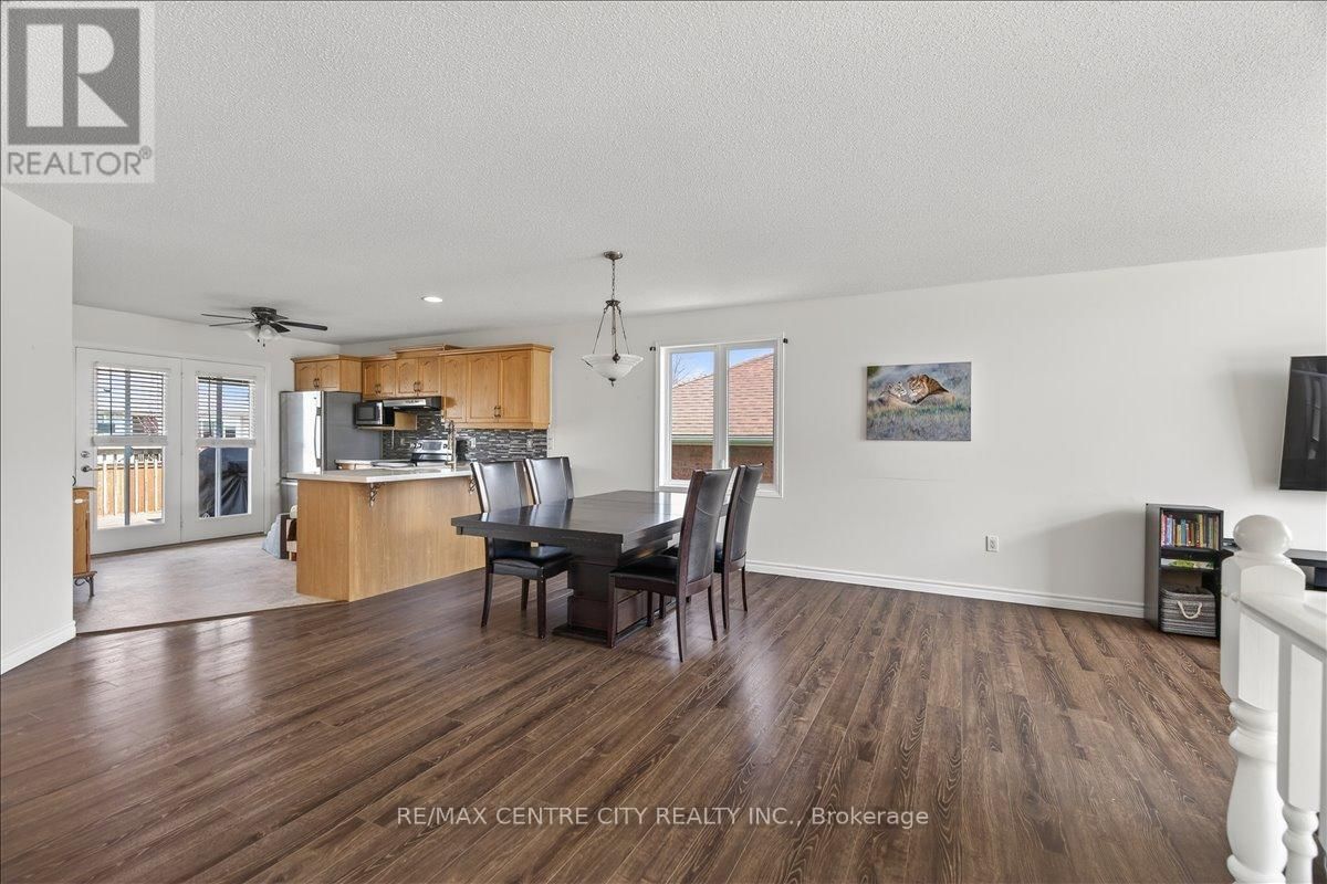 71 MIDDLESEX DRIVE Image 11