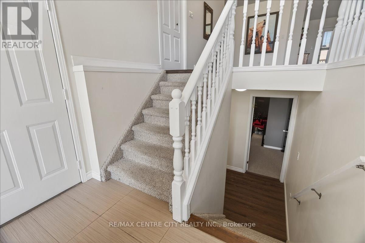 71 MIDDLESEX DRIVE Image 22