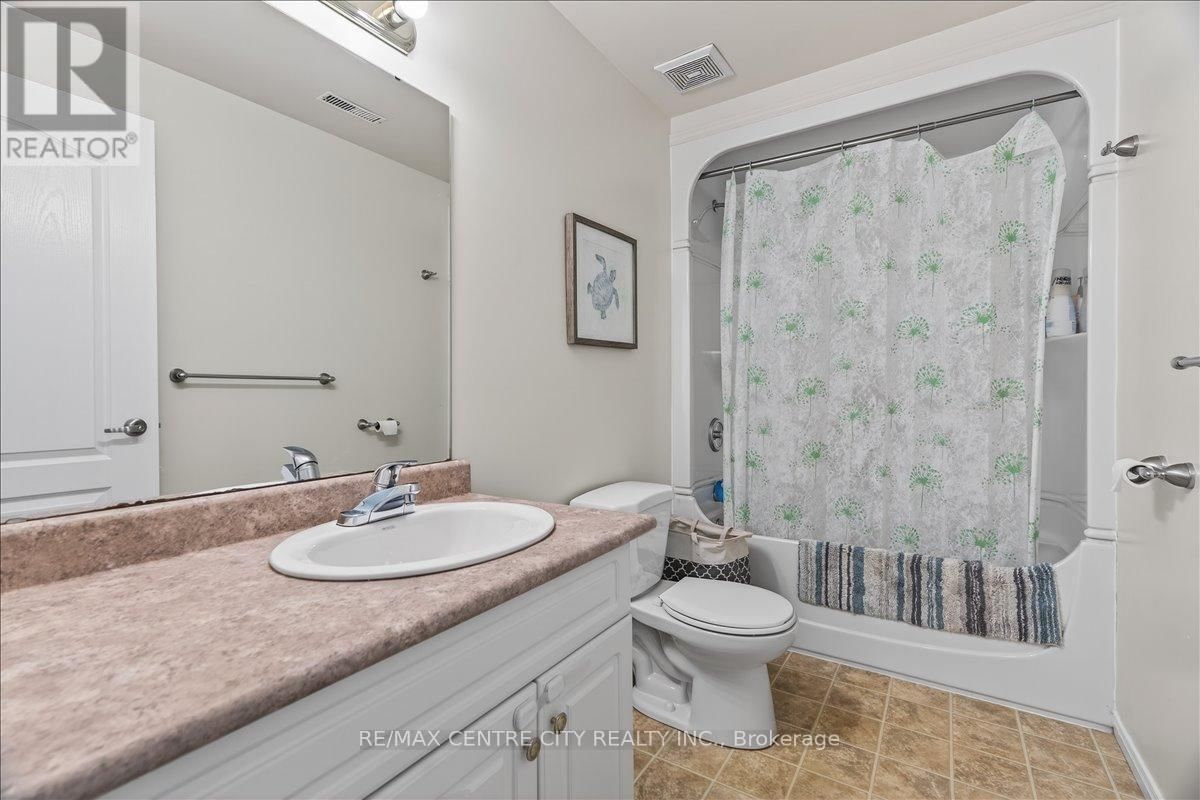 71 MIDDLESEX DRIVE Image 24