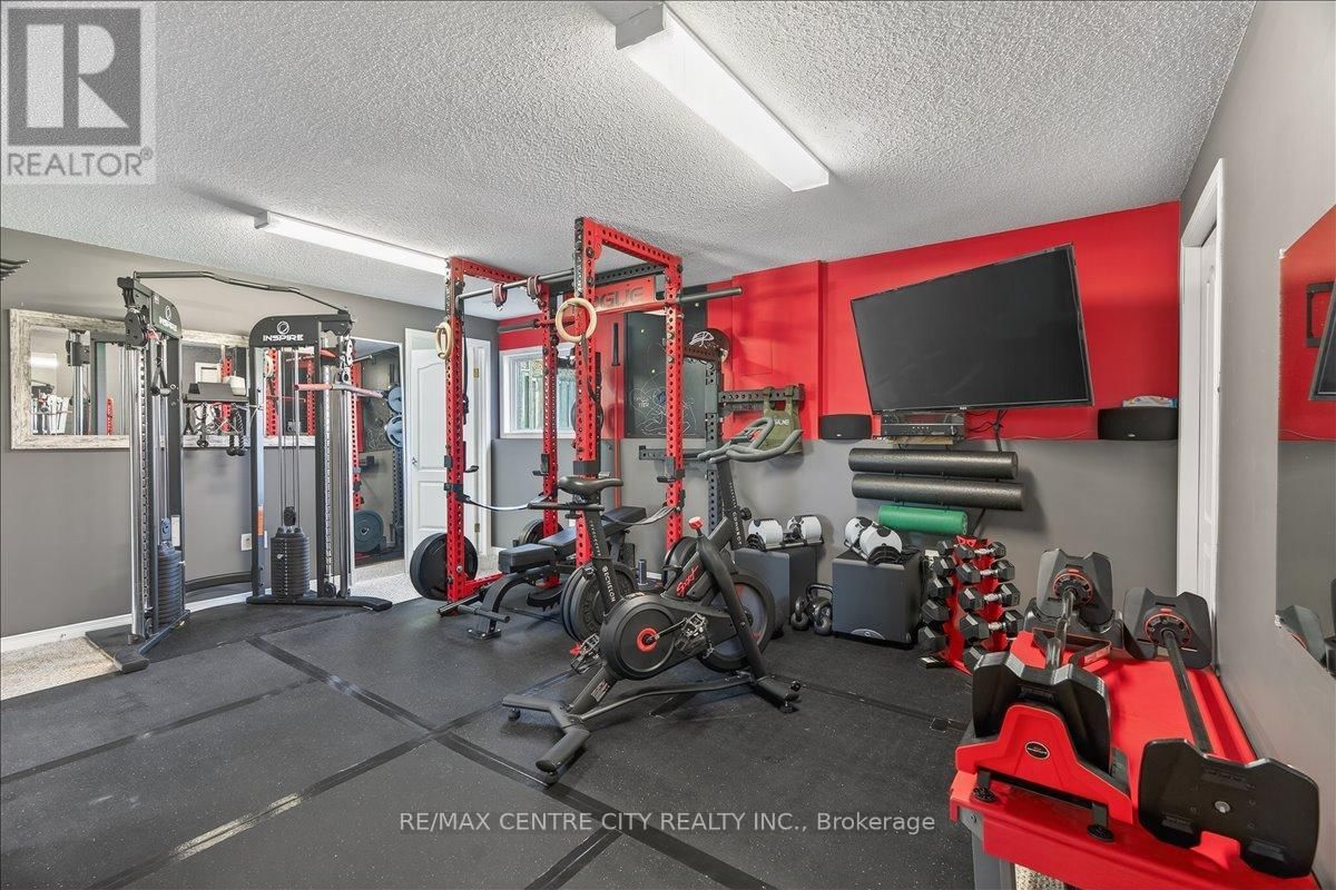 71 MIDDLESEX DRIVE Image 31