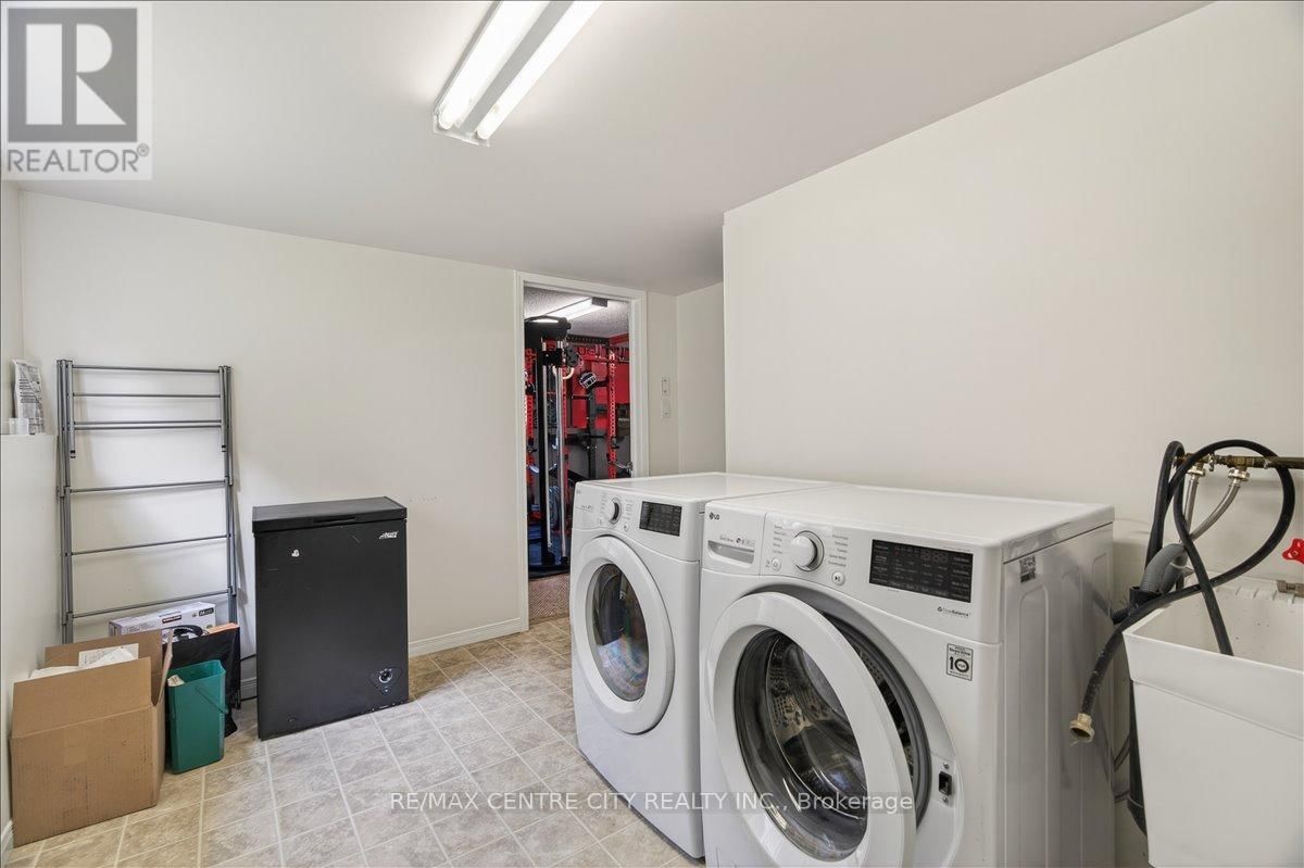 71 MIDDLESEX DRIVE Image 34