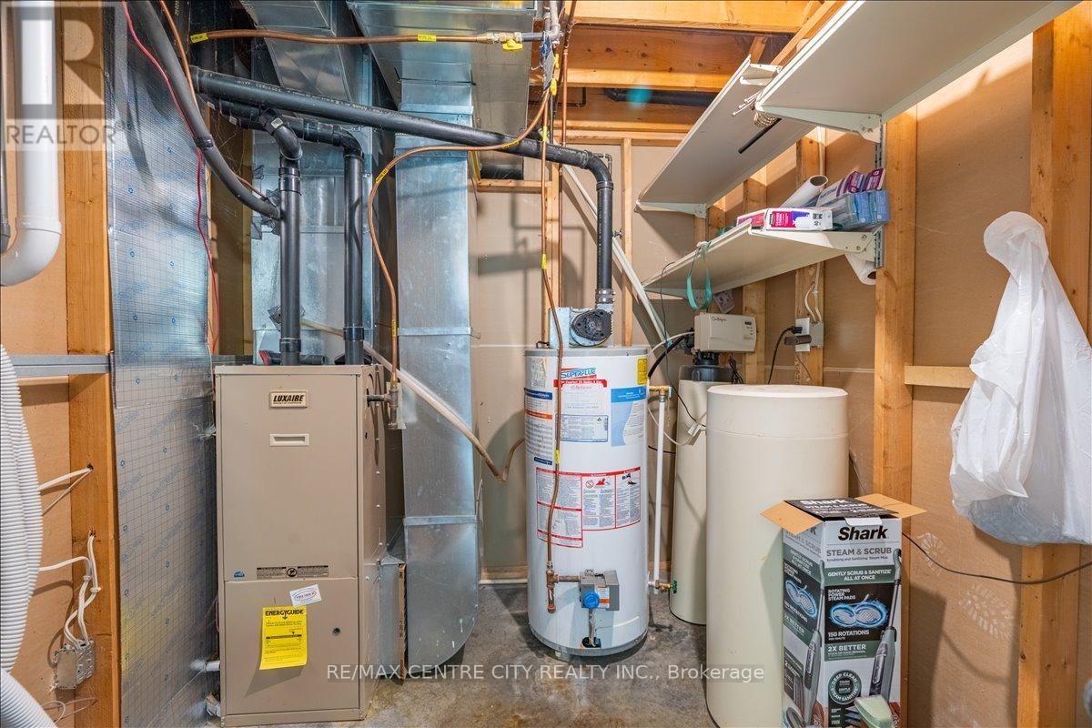 71 MIDDLESEX DRIVE Image 37