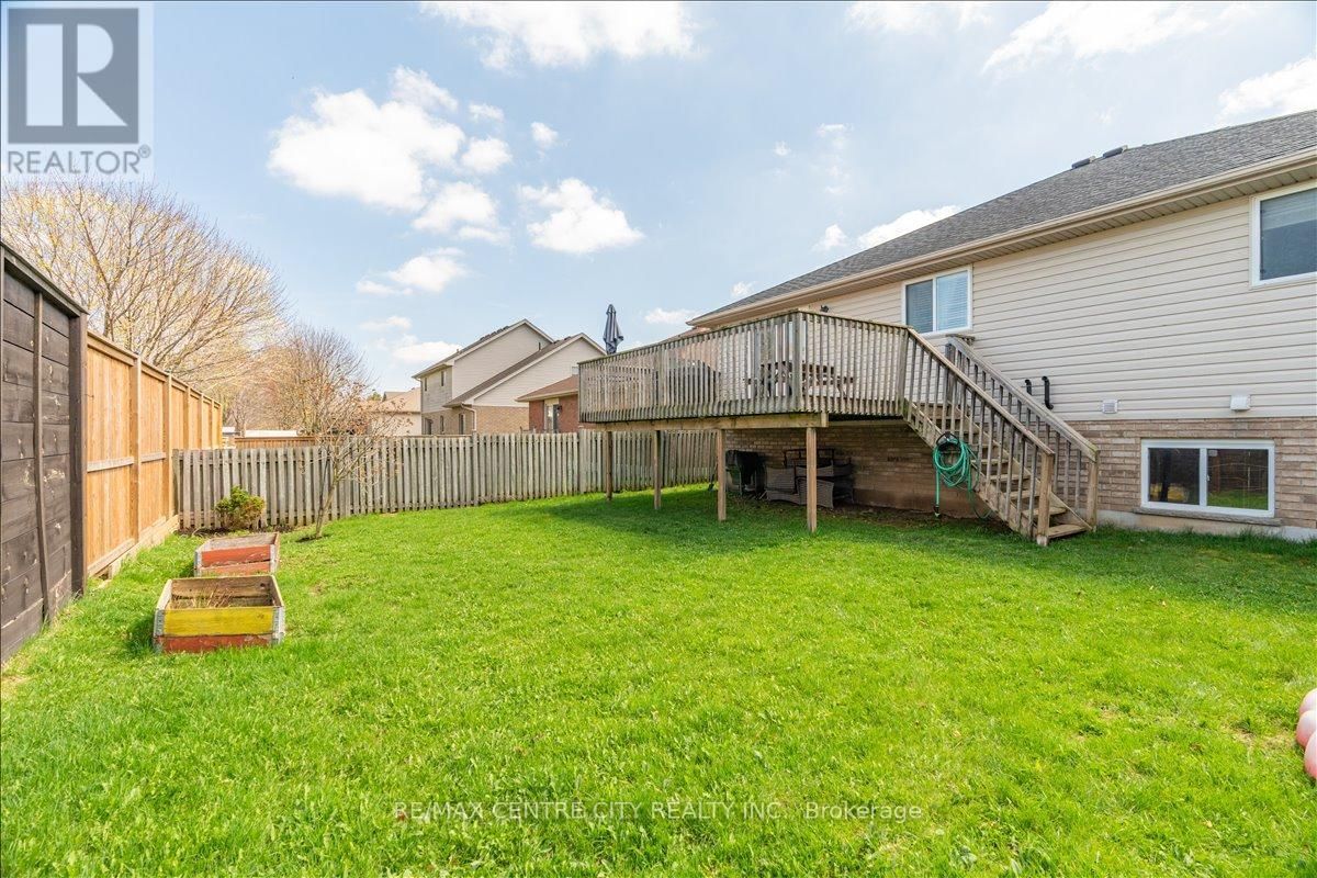 71 MIDDLESEX DRIVE Image 42