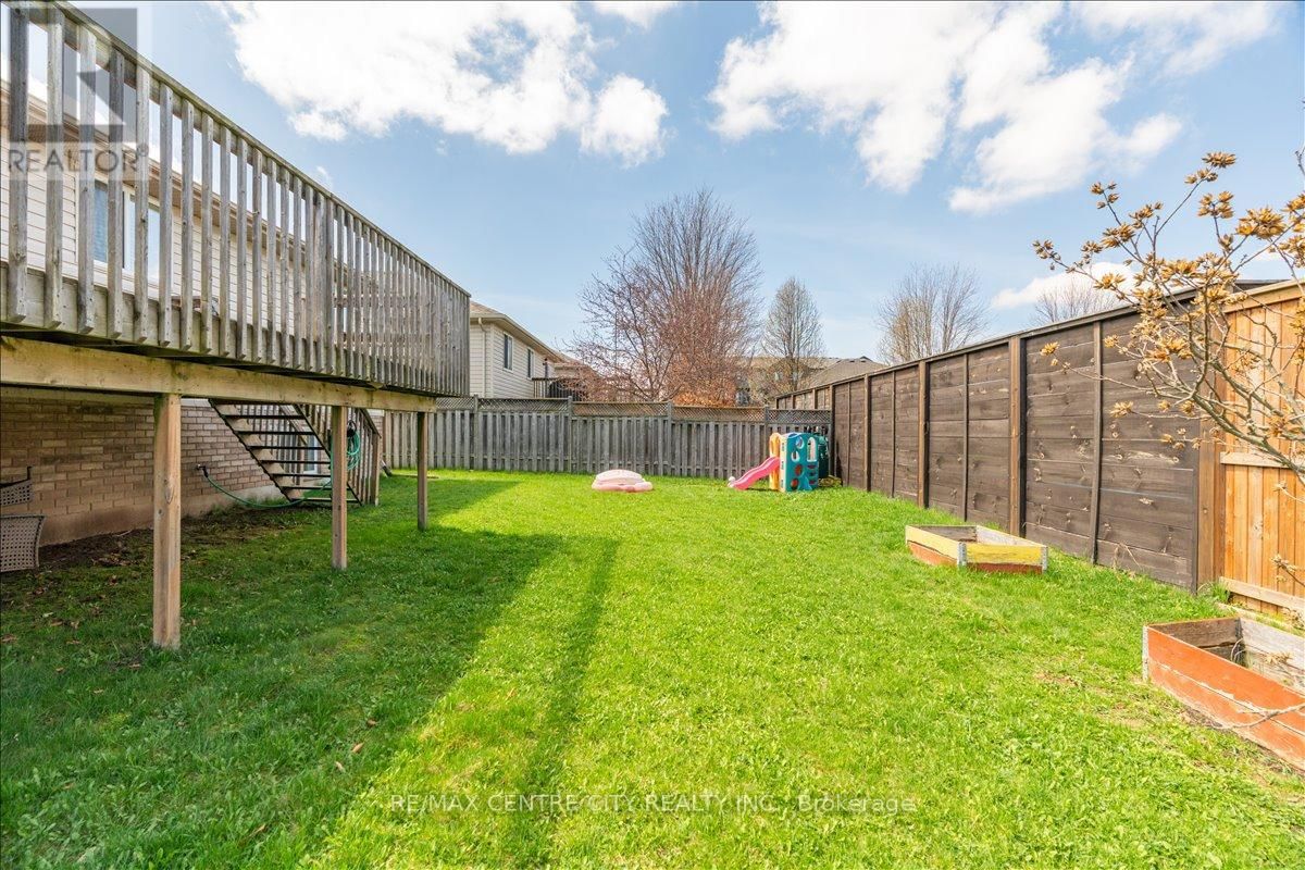 71 MIDDLESEX DRIVE Image 44