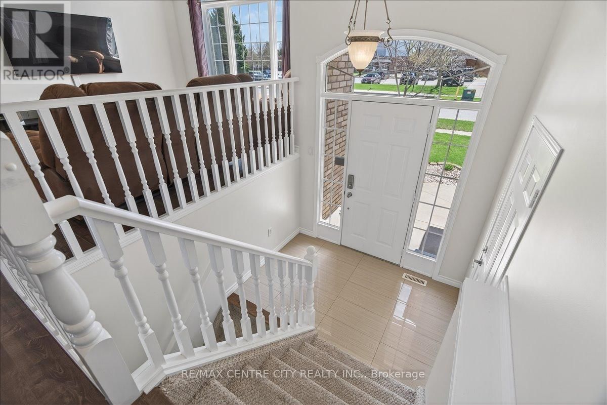 71 MIDDLESEX DRIVE Image 5