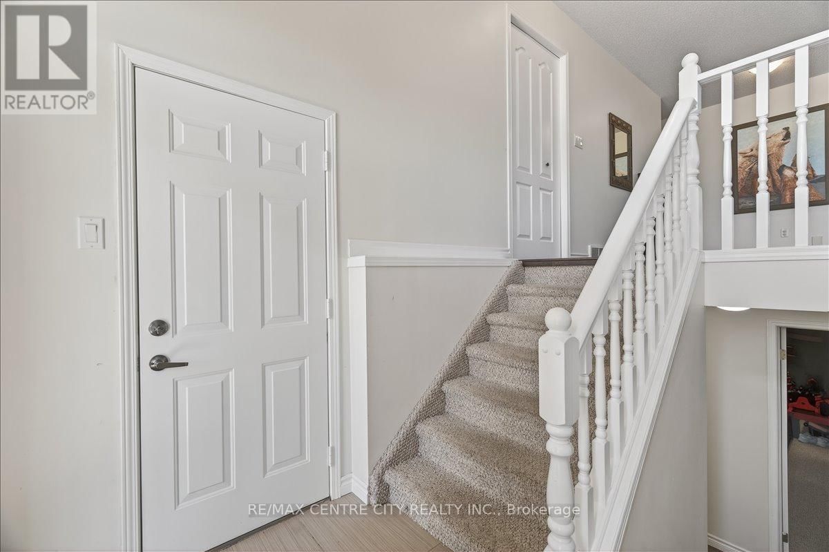 71 MIDDLESEX DRIVE Image 6