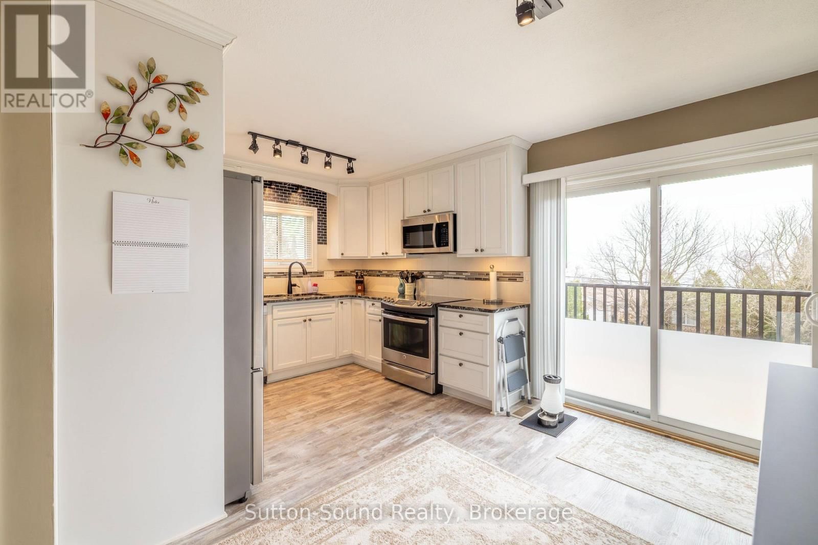 138 MACINTOSH DRIVE Image 13