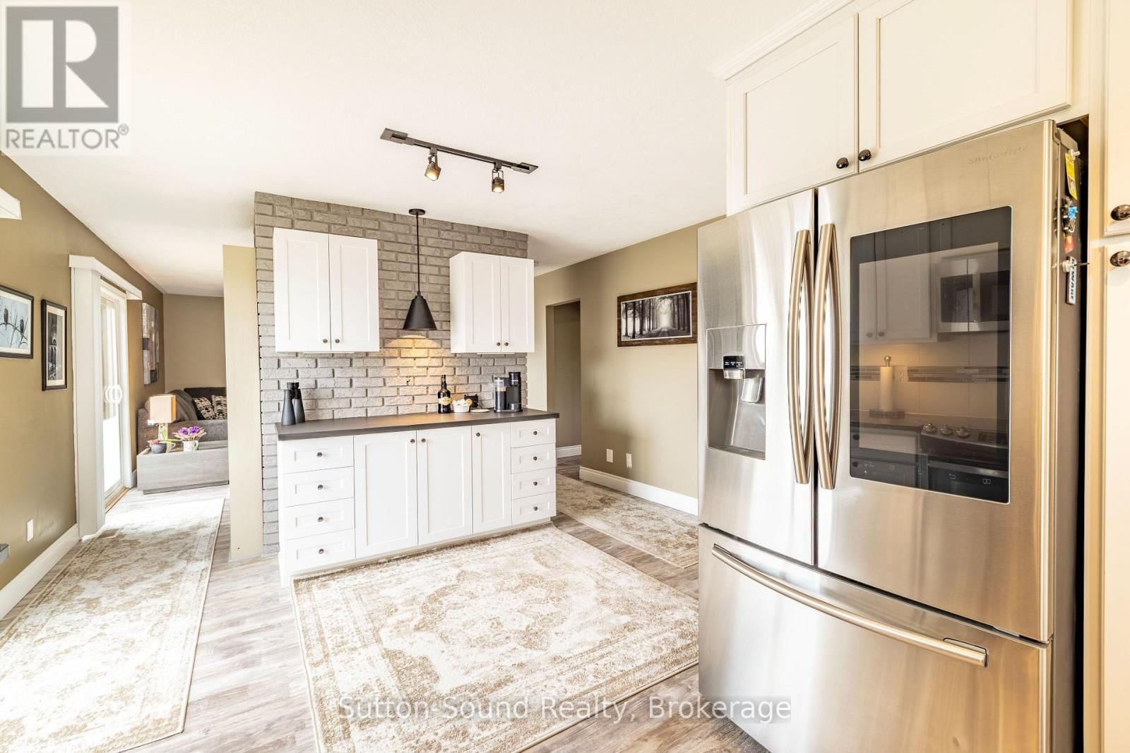 138 MACINTOSH DRIVE Image 14