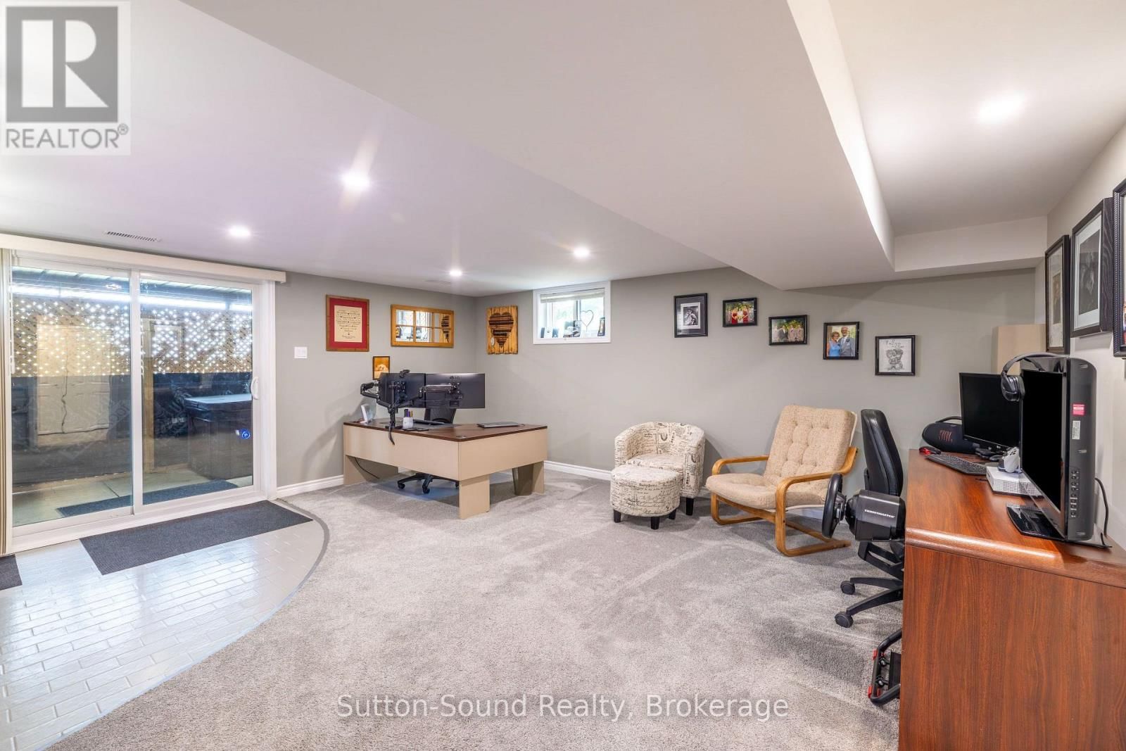 138 MACINTOSH DRIVE Image 18