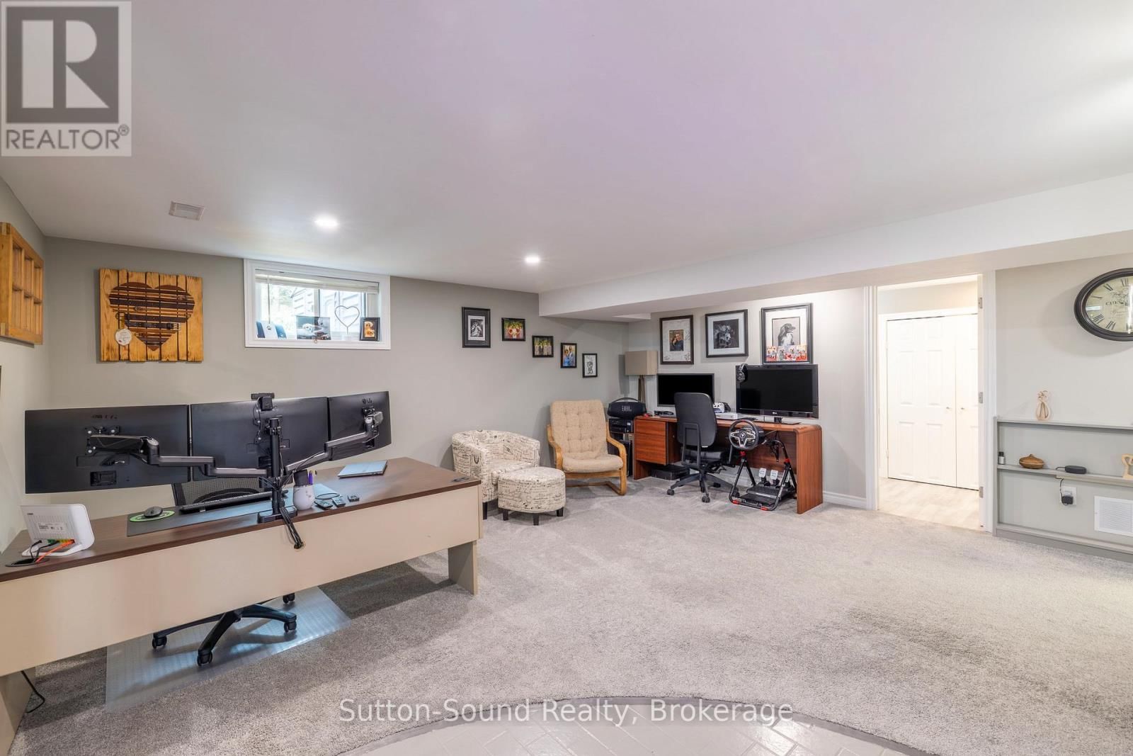 138 MACINTOSH DRIVE Image 20