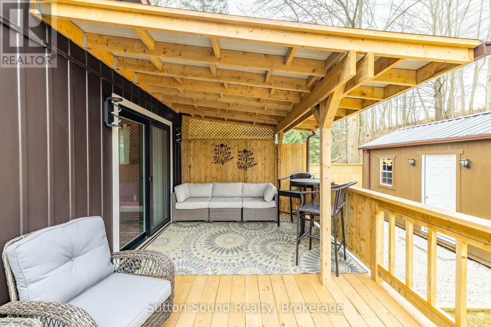 138 MACINTOSH DRIVE Image 27