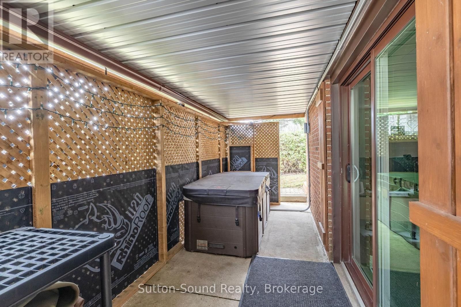 138 MACINTOSH DRIVE Image 31