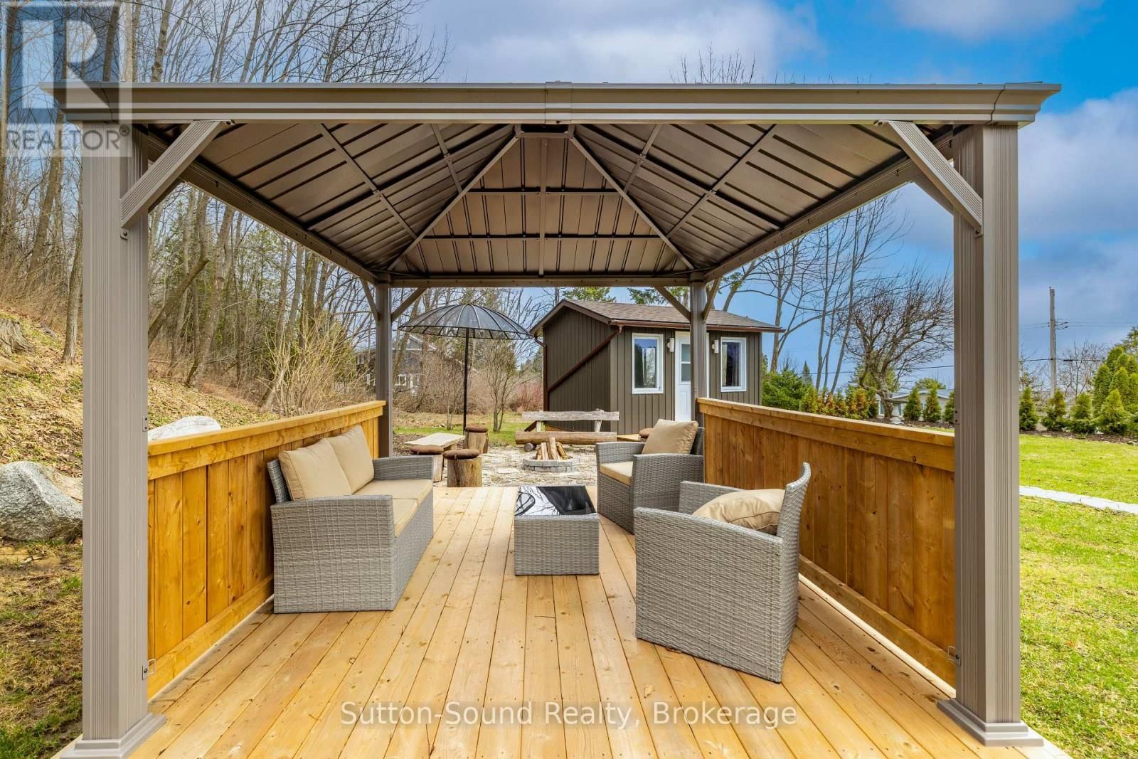 138 MACINTOSH DRIVE Image 32