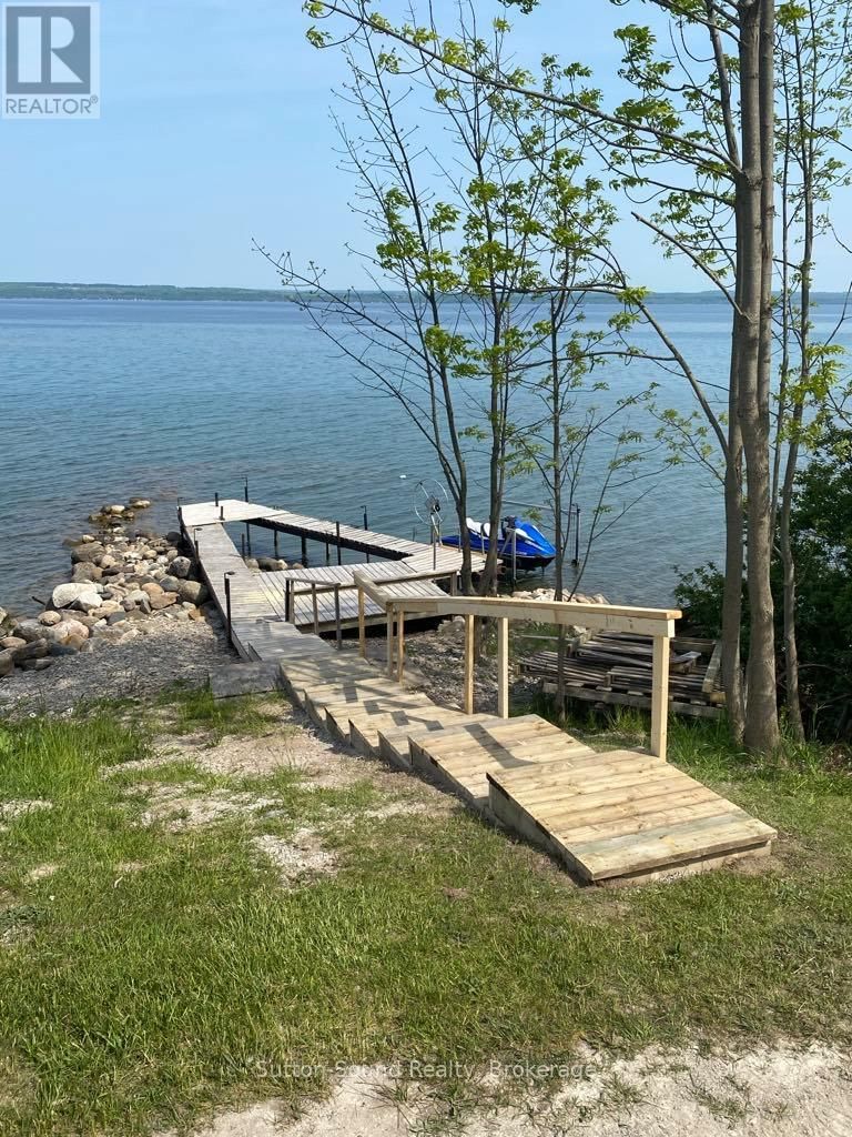 138 MACINTOSH DRIVE Image 36